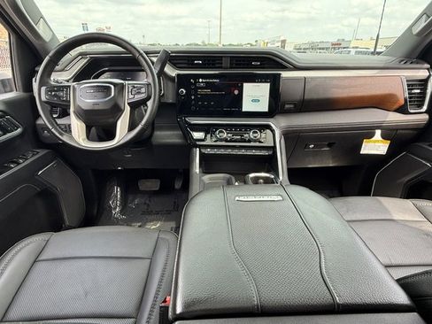 Used 2025 GMC Sierra 2500 Denali w/ Denali Reserve Package image 23