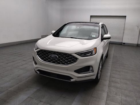 Used 2020 Ford Edge Titanium w/ Equipment Group 301A FWD image 15