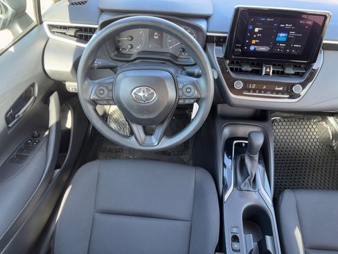 Used 2025 Toyota Corolla LE image 13
