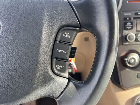 Used 2008 Kia Rondo EX w/ Premium Pkg image 15