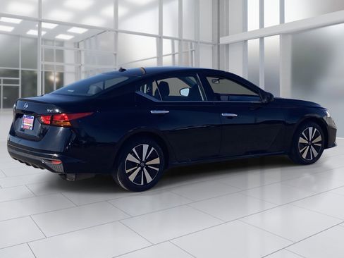 Used 2022 Nissan Altima 2.5 SV image 6
