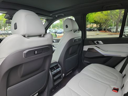 Certified 2024 BMW X5 xDrive40i w/ Premium Package AWD/4WD image 14
