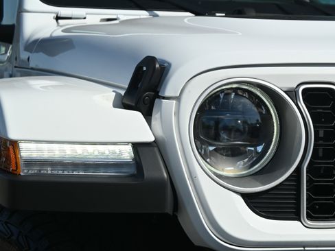 Used 2025 Jeep Wrangler Backcountry image 26