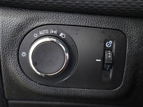 Used 2017 Chevrolet Cruze LT image 25