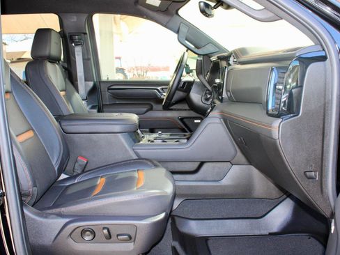 Used 2025 GMC Sierra 2500 AT4 w/ Technology Package image 22