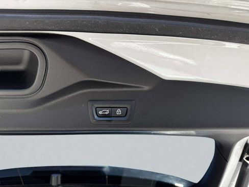 Used 2020 BMW X5 xDrive50i w/ Premium Package image 58