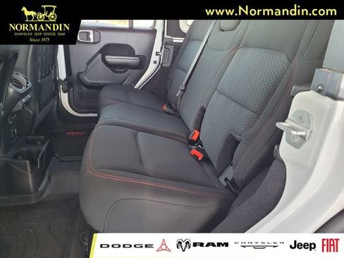 Used 2021 Jeep Wrangler Unlimited Rubicon AWD/4WD image 18
