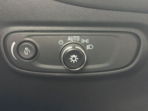 Used 2023 Chevrolet Equinox LT w/ Driver Convenience Package AWD/4WD image 38