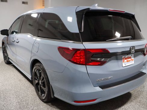 Used 2024 Honda Odyssey Sport image 9