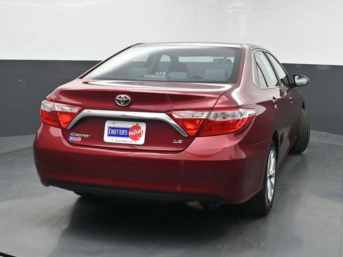 Used 2017 Toyota Camry LE image 35
