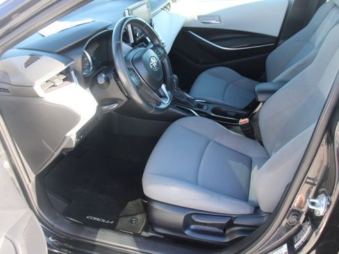 Used 2021 Toyota Corolla SE w/ Carpet Mat Package (TMS) FWD image 11