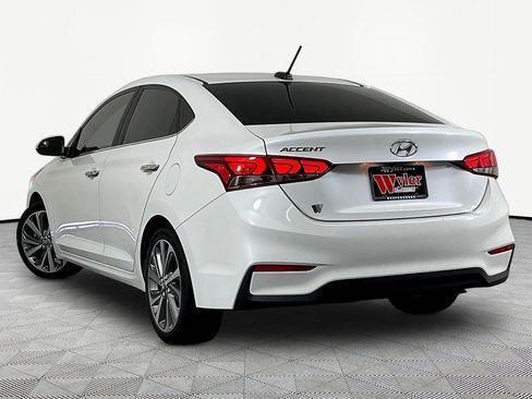 Used 2022 Hyundai Accent Limited FWD image 4