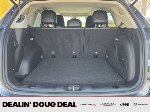 Used 2022 Jeep Compass Latitude w/ Sun and Sound Group image 23