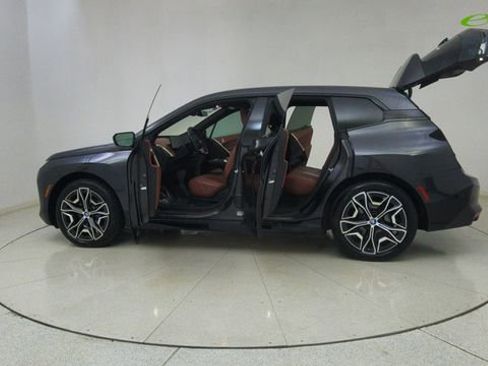 Used 2024 BMW iX xDrive50 w/ Sport Package AWD/4WD image 71