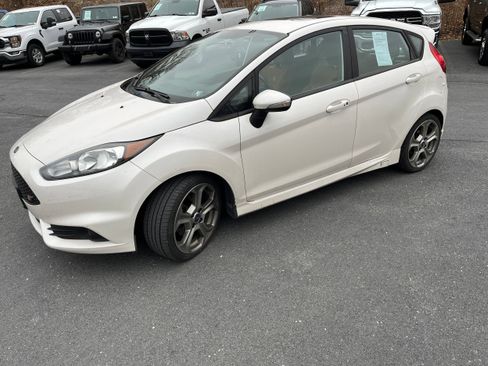 Used 2017 Ford Fiesta ST w/ ST Recaro Package image 23