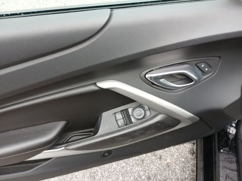 Used 2018 Chevrolet Camaro SS image 32