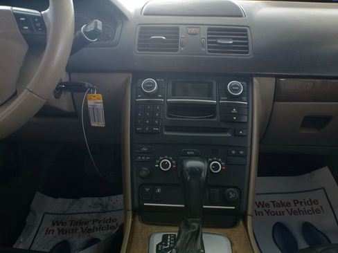 Used 2010 Volvo XC90 3.2 image 22