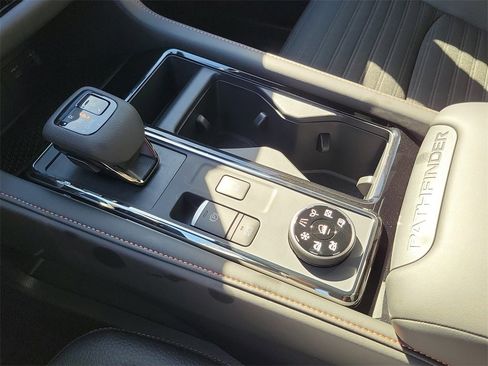 New 2025 Nissan Pathfinder Rock Creek image 11