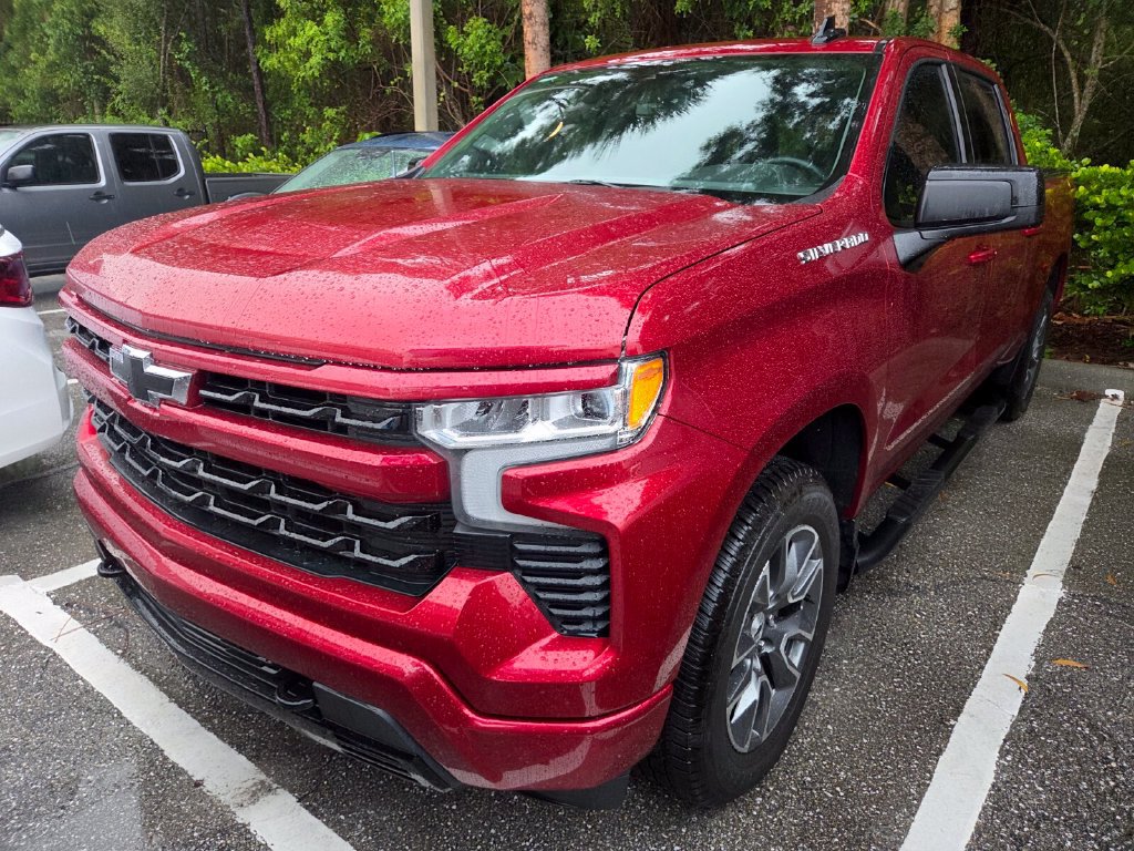 Used 2024 Chevrolet Silverado 1500 RST w/ Convenience Package II RWD image 3