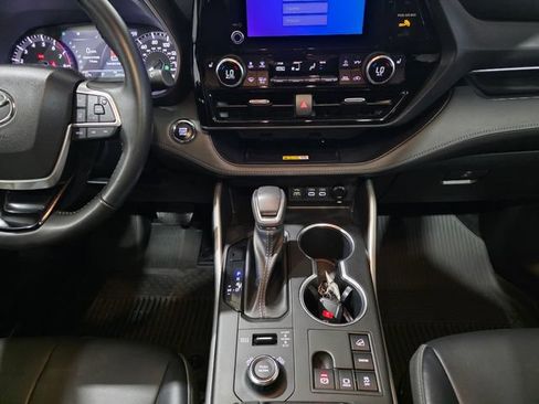 Used 2023 Toyota Highlander XSE AWD/4WD image 20