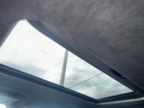 Used 2022 GMC Sierra 1500 AT4X image 7