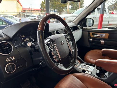 Used 2016 Land Rover LR4 HSE LUX image 15