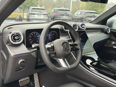 Certified 2025 Mercedes-Benz GLC 300 GLC 300 image 10