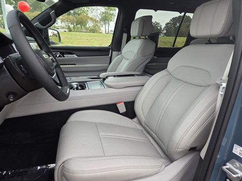 New 2026 Jeep Grand Wagoneer Summit w/ Rear Seat Video Group I AWD/4WD image 13