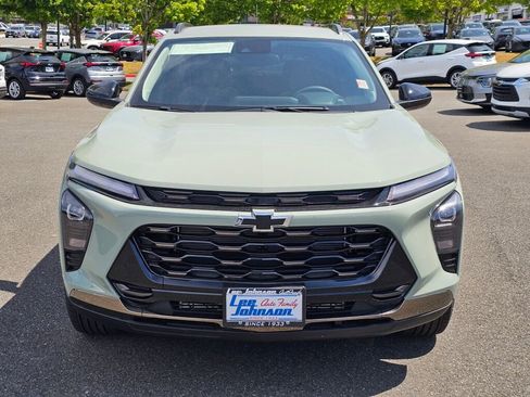 New 2026 Chevrolet Trax ACTIV FWD image 2