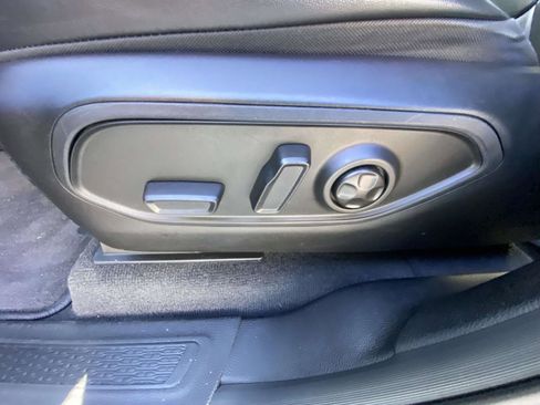 Certified 2022 Jeep Grand Cherokee L Limited image 11