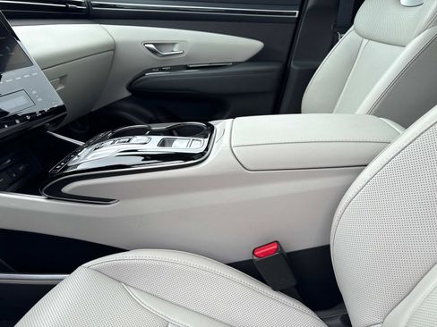 Used 2024 Hyundai Tucson Limited image 15