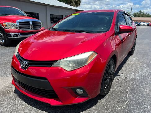 Used 2014 Toyota Corolla LE FWD image 2