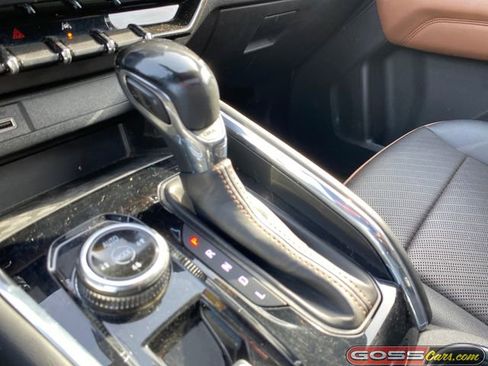 Used 2024 GMC Canyon AT4 w/ AT4 Premium Package image 13