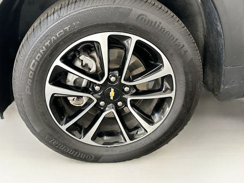 Used 2025 Chevrolet TrailBlazer LT AWD/4WD image 11