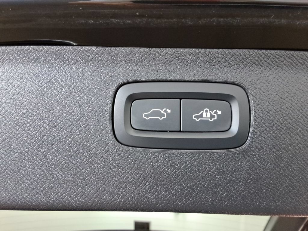 Used 2023 Volvo XC90 T8 Plus AWD/4WD image 22