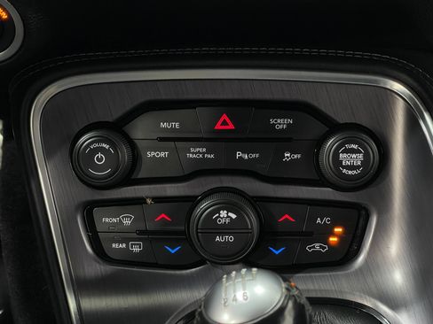 Used 2018 Dodge Challenger R/T Scat Pack RWD image 23