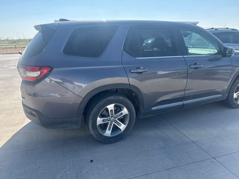 Used 2025 Honda Pilot EX-L image 5