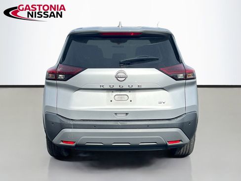 Used 2023 Nissan Rogue SV image 7