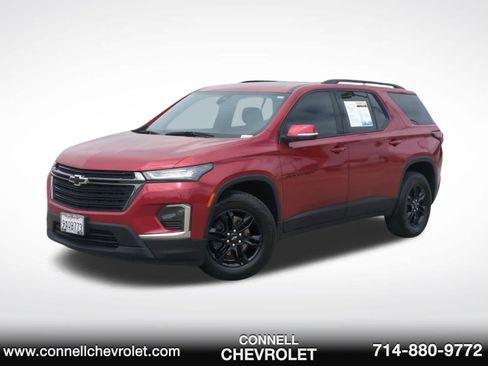 Used 2022 Chevrolet Traverse LT w/ Midnight/Sport Edition FWD image 1