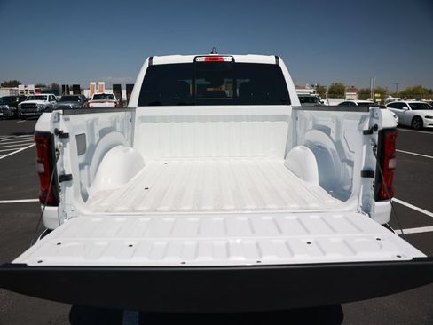New 2026 RAM 1500 Express AWD/4WD image 32