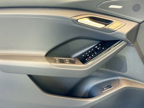 New 2027 Audi Q6 e-tron Premium Plus image 15