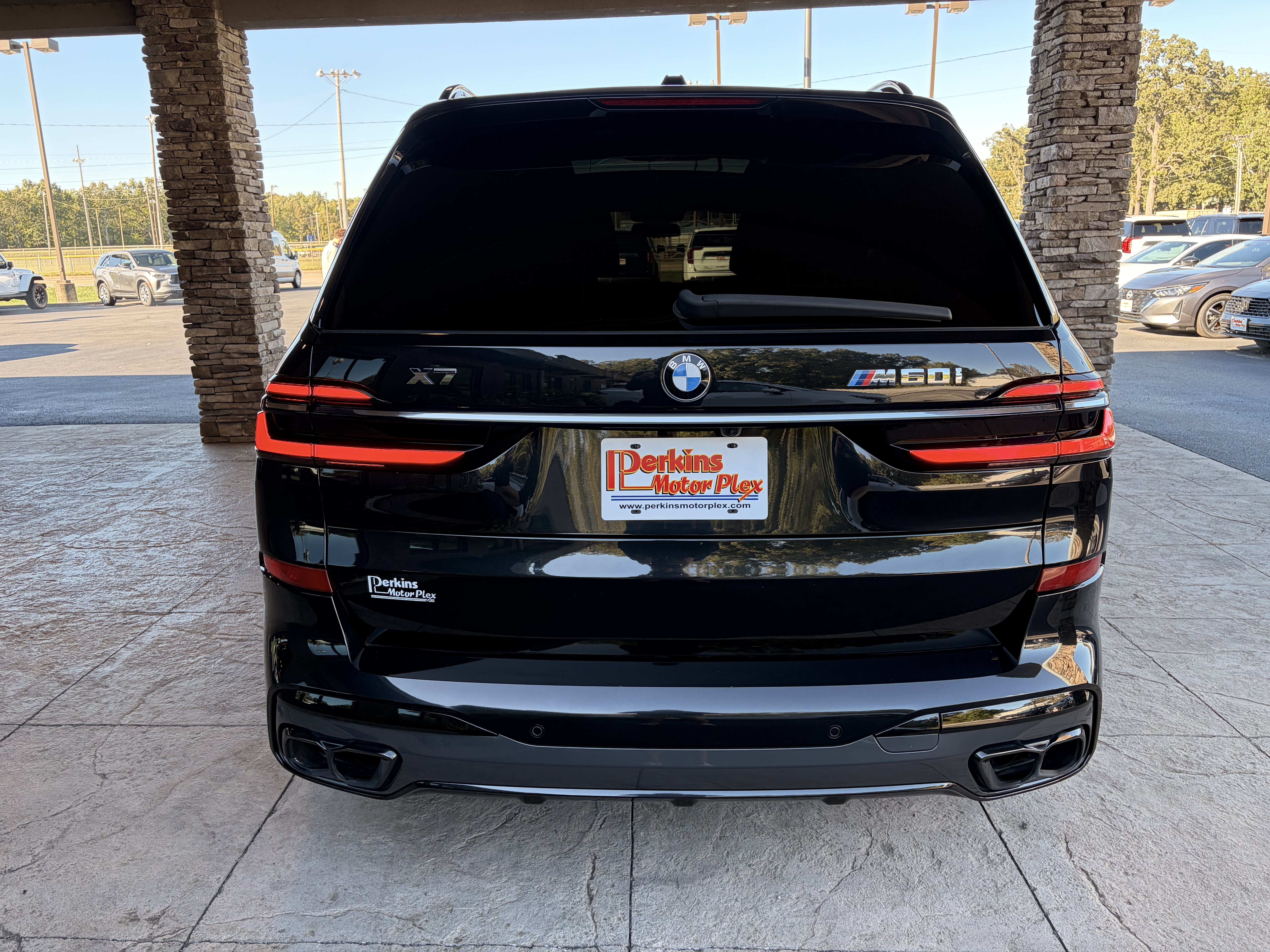 Used 2023 BMW X7 M60i w/ Executive Package AWD/4WD image 7
