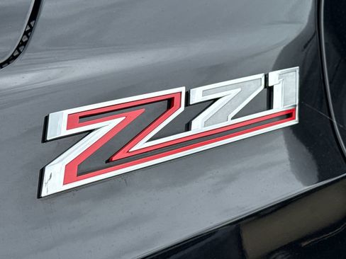 Used 2025 Chevrolet Suburban Z71 AWD/4WD image 6