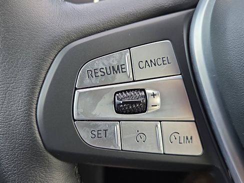 Used 2023 BMW X4 xDrive30i w/ Premium Package image 21