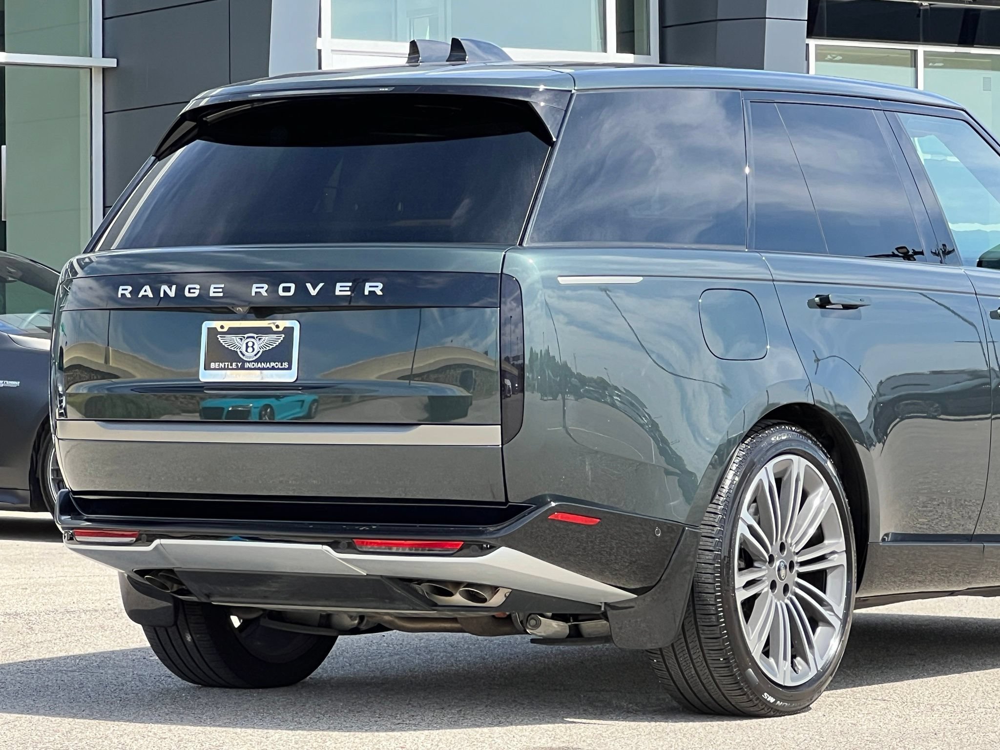 Used 2025 Land Rover Range Rover Autobiography AWD/4WD image 10