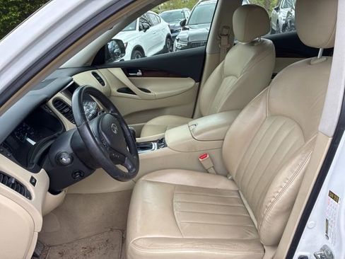 Used 2016 INFINITI QX50 AWD w/ Premium Plus Package image 10