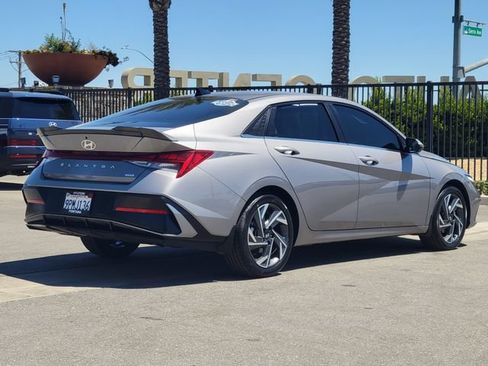 Used 2024 Hyundai Elantra Limited FWD image 4