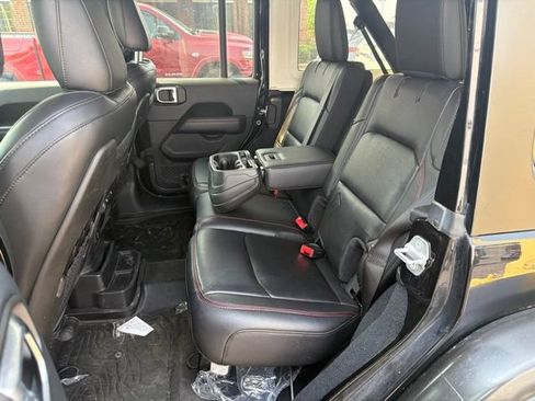 Used 2019 Jeep Wrangler Unlimited Rubicon AWD/4WD image 10