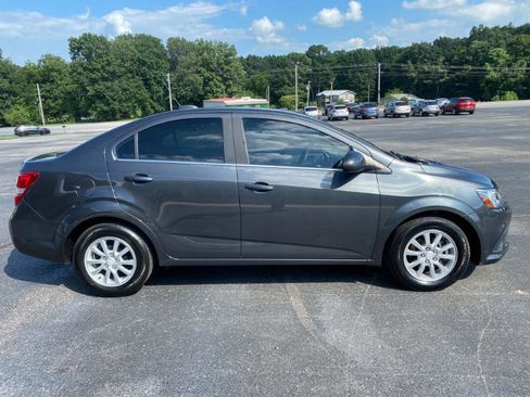 Used 2017 Chevrolet Sonic LT image 5
