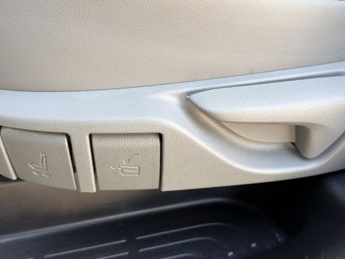 Used 2021 Toyota Highlander Platinum image 23